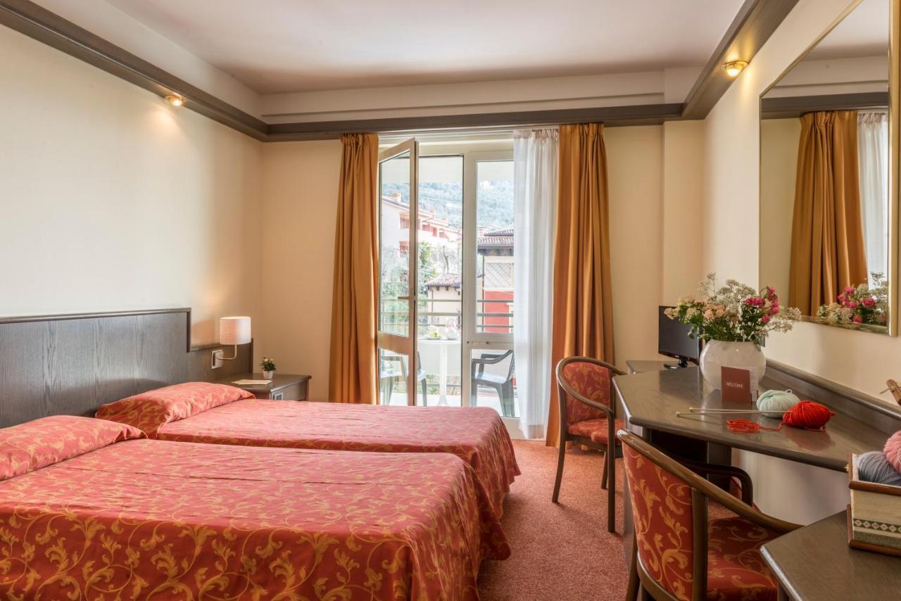 Hotel Drago - Garda Lake Collection برنزوني سول جاردا المظهر الخارجي الصورة
